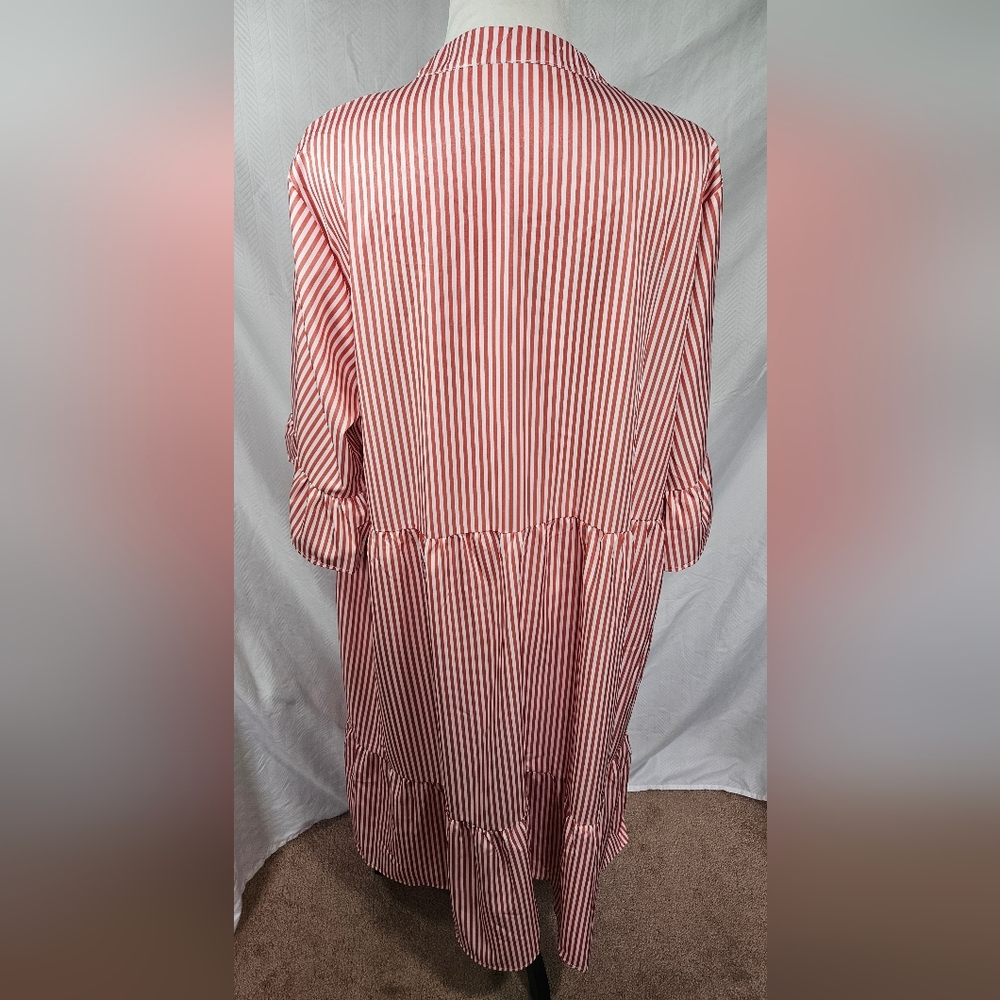 Striped Red and White Women's Plus Size Dress 2X - Picture 4 of 7